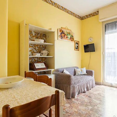 Top Floor Apartment Near Historic Fortino Catane Extérieur photo