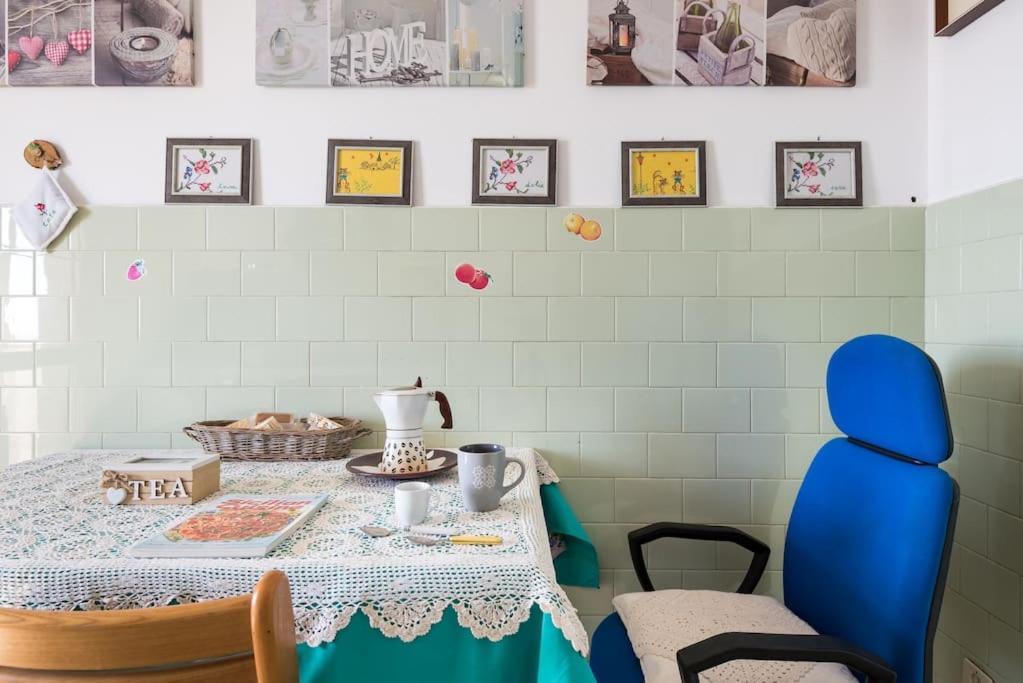 Top Floor Apartment Near Historic Fortino Catane Extérieur photo