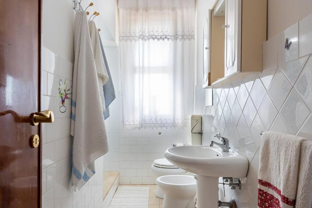 Top Floor Apartment Near Historic Fortino Catane Extérieur photo