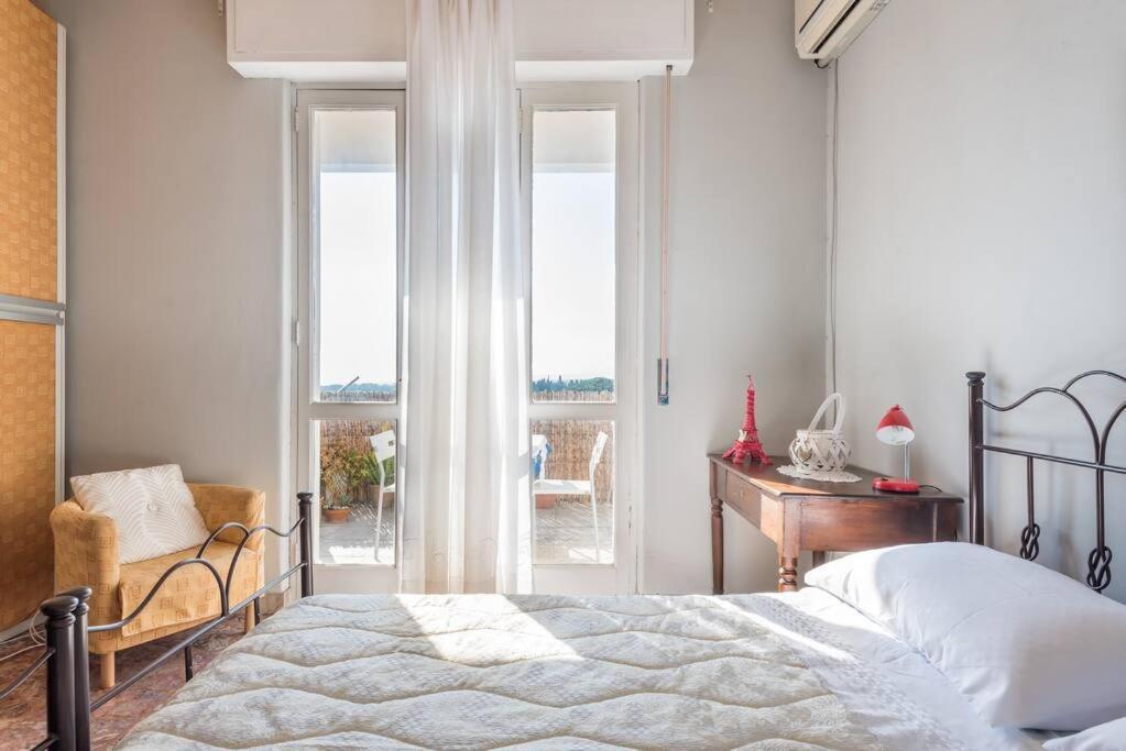 Top Floor Apartment Near Historic Fortino Catane Extérieur photo