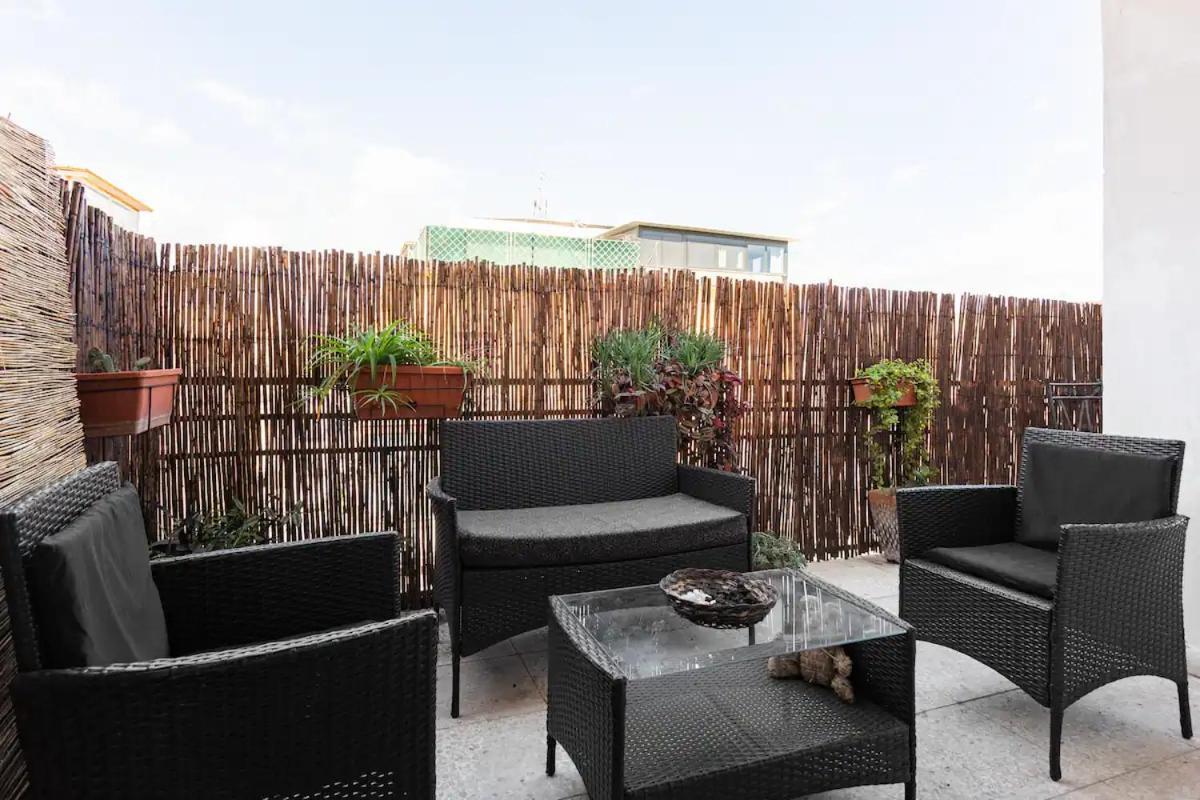 Top Floor Apartment Near Historic Fortino Catane Extérieur photo