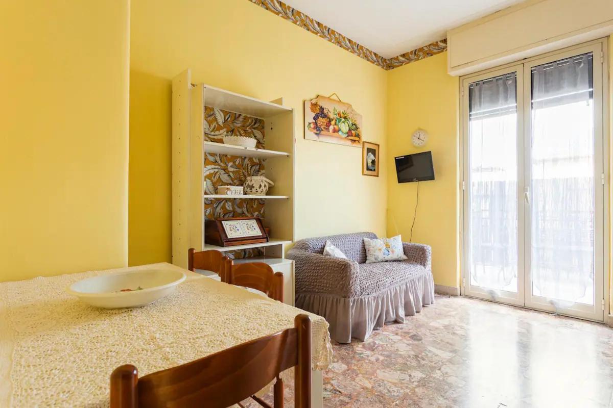 Top Floor Apartment Near Historic Fortino Catane Extérieur photo