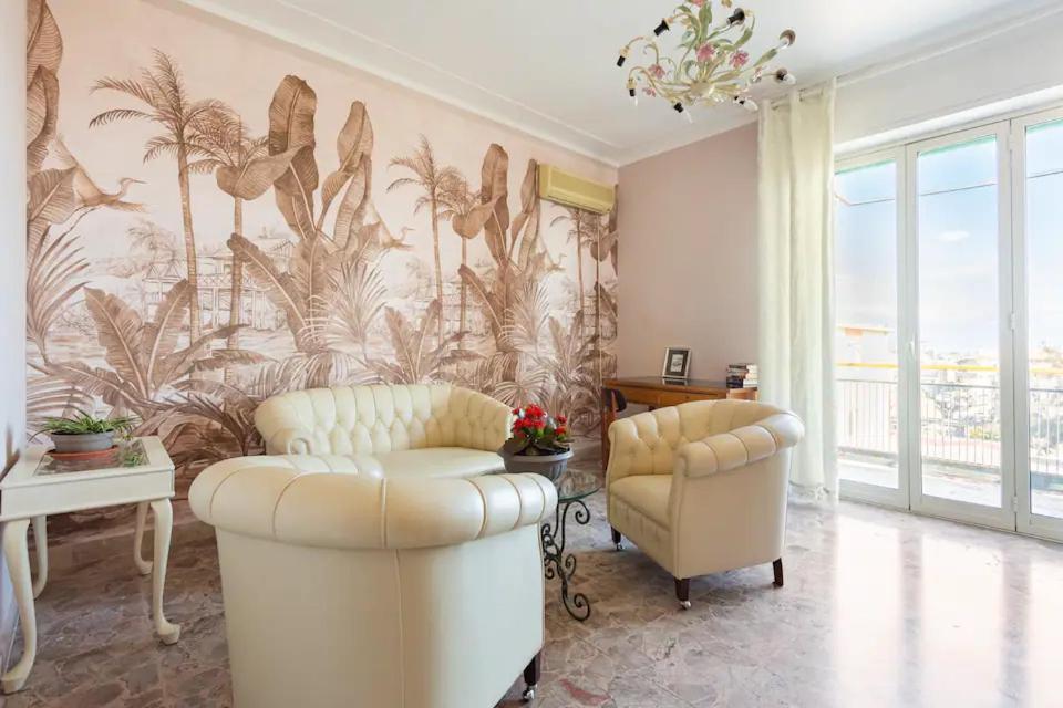 Top Floor Apartment Near Historic Fortino Catane Extérieur photo